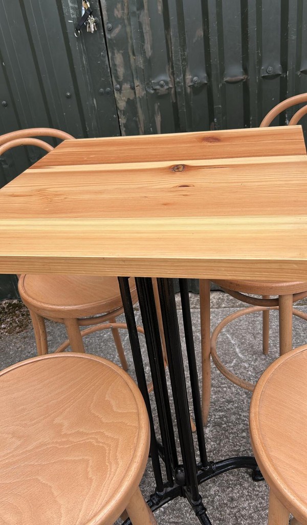 Secondhand Poseur Tables And 4 Stool Set