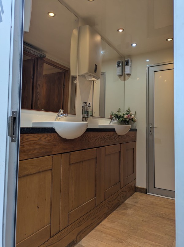 Pea Green 3+1 Toilet Trailer