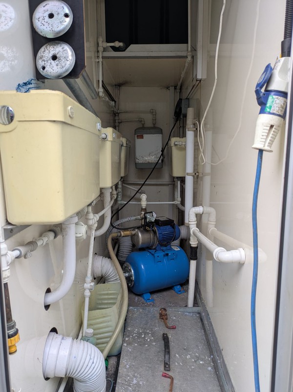 Secondhand Used Pea Green 3+1 Toilet Trailer