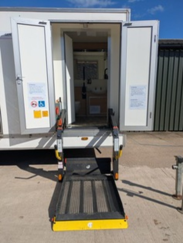 3+1 And Disabled Toilet Trailer For Sale