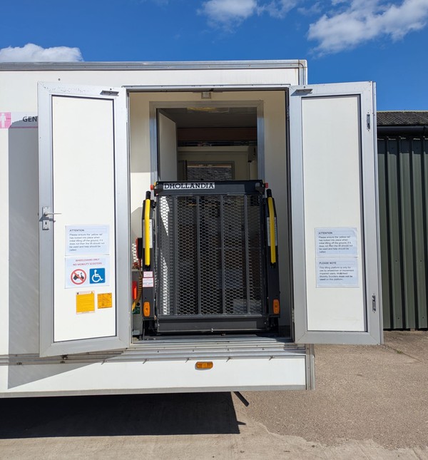 Secondhand 3+1 And Disabled Toilet Trailer For Sale