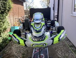 Secondhand Used Synergy Junior Rotax 125 Kart For Sale