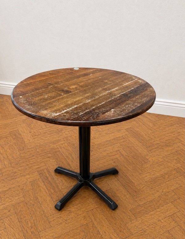 Round Dining Tables