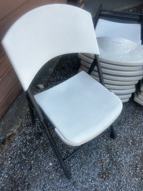 Secondhand lifetime chairs