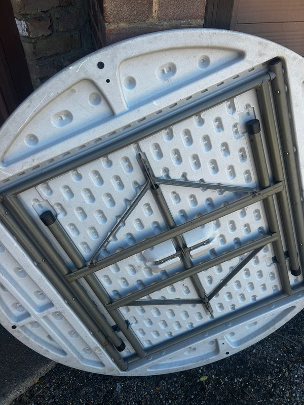 Lifetime round tables with folding legs