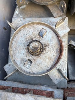 FloorStak Heavy Duty Screw Top Unit