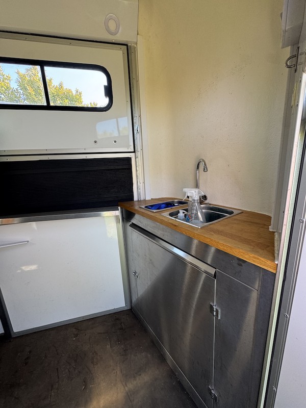 Horsebox Coffee Trailer - Buckinghamshire 7 Horsebox Coffee Trailer - Buckinghamshire 7