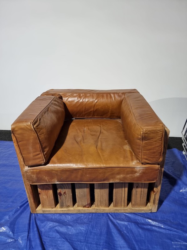 Low wood pallet chairs
