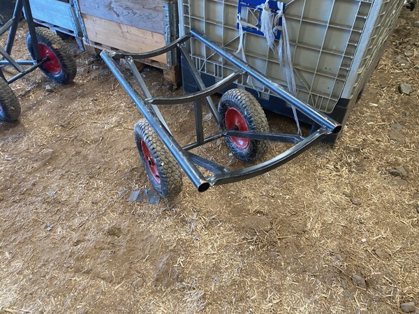Carpet roll trolley