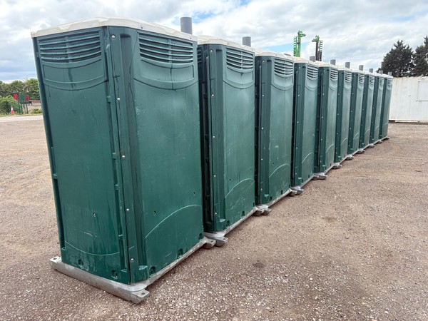 Green Satellite Maxim portable toilet for sale