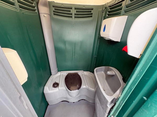 Satellite Maxim portable toilet for sale