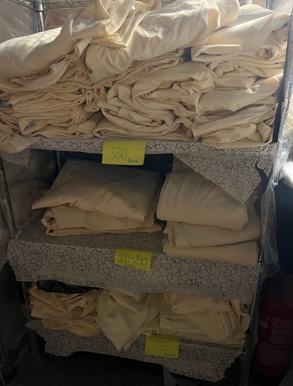 Ivory Table Linen and Napkins For Sale