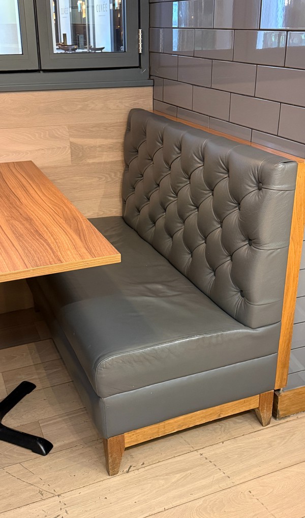 Secondhand 6x Free Standing Bench Seats Secondhand 6x Free Standing Bench Seats