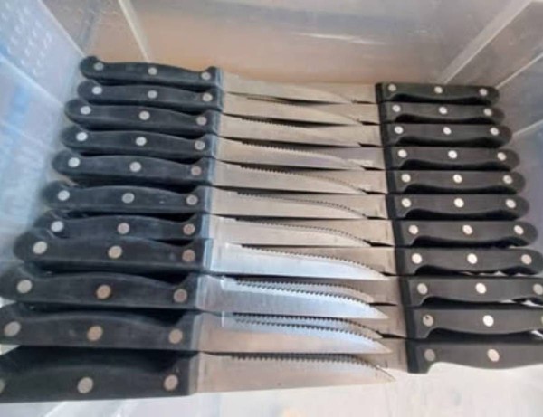 Steak knives