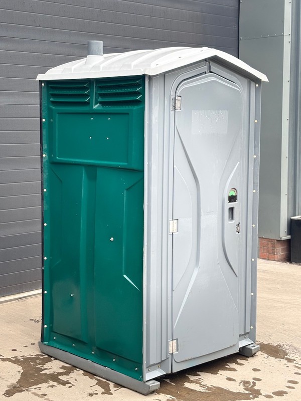 Used Portable toilets