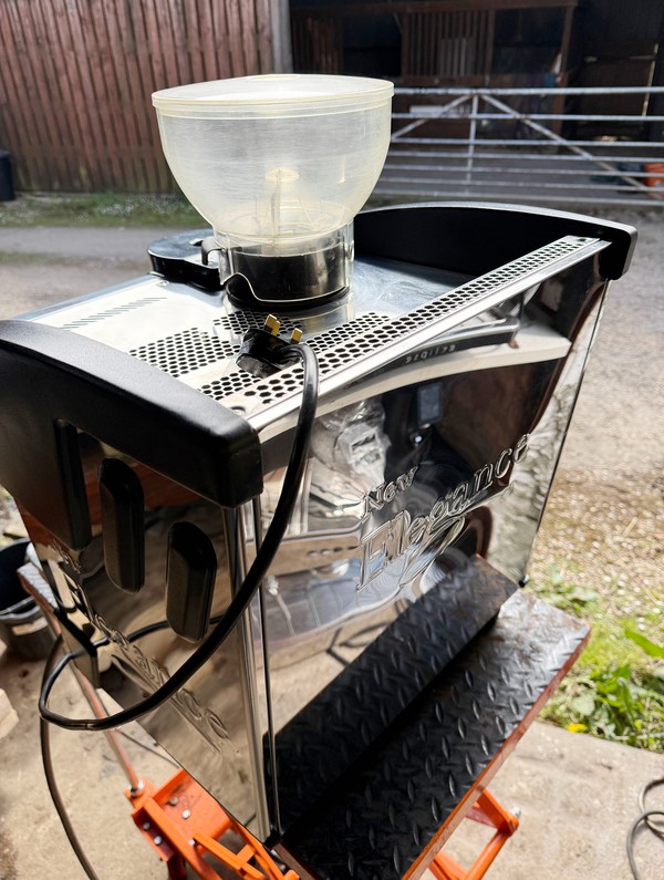 Secondhand Expobar 1 Group Coffee Machine With Grinder Secondhand Expobar 1 Group Coffee Machine With Grinder