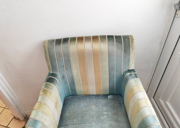 16x Red And Green Dining Chairs