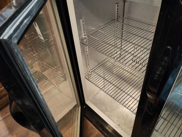 Secondhand Double Door Drinks Chiller