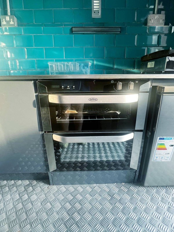 Horse box catering trailer with oven Horse box catering trailer with oven