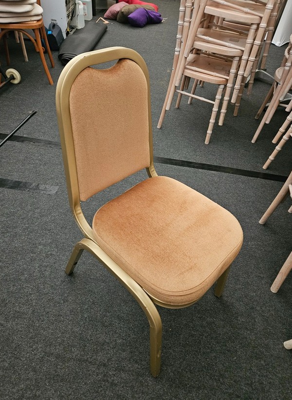 Secondhand 240x Gold Banquet Chairs For Sale Secondhand 240x Gold Banquet Chairs For Sale
