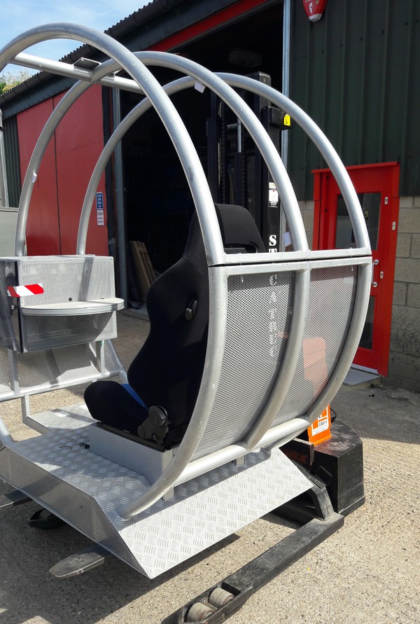 2x Driving Simulator Pods 2x Driving Simulator Pods