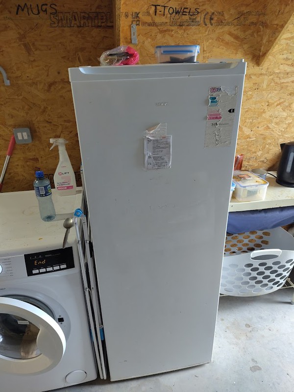 Upright fridge