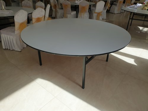1.8m Round banqueting table for sale
