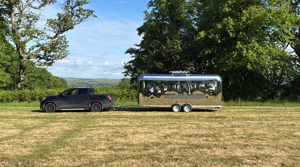 Secondhand 6m Airstream Catering Trailer Secondhand 6m Airstream Catering Trailer