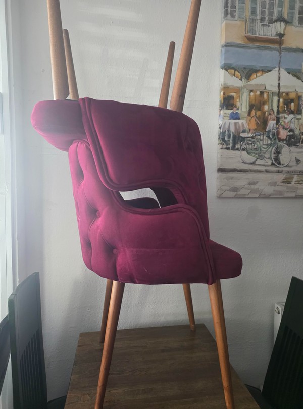 8x Cafe Chairs