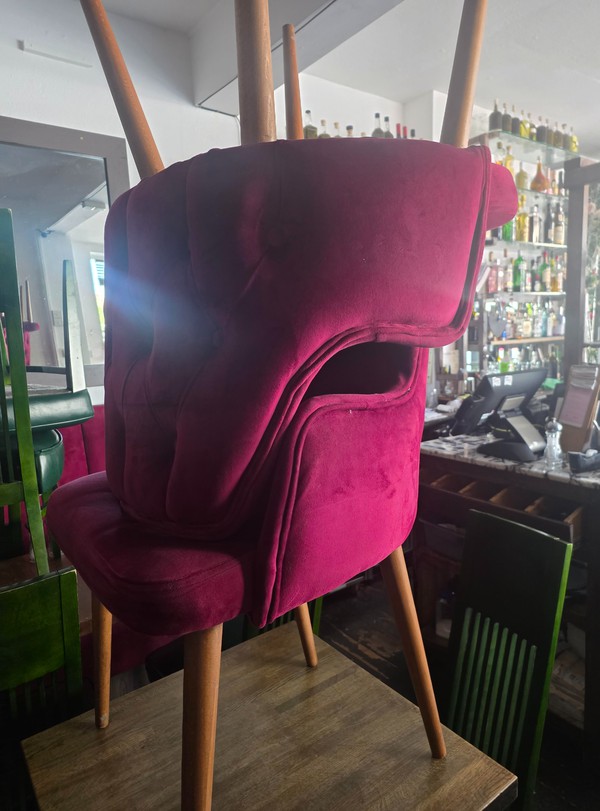 8x Tub Chairs