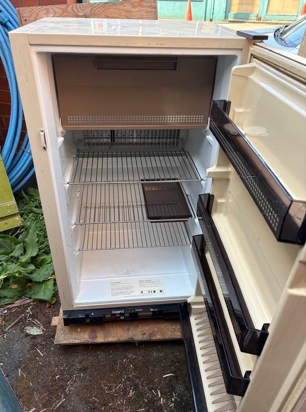 Secondhand Electrolux Fridge Secondhand Electrolux Fridge