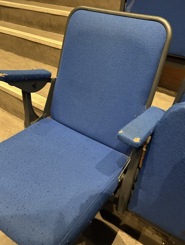 Portable Cinema Chairs For Sale