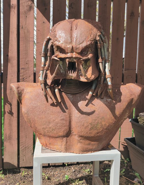 Life-size Predator Bust For Sale