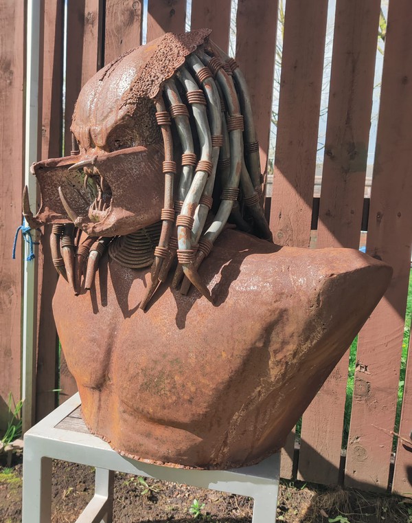 Steel Predator Bust