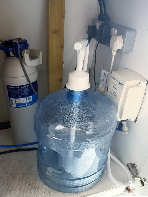 Coffee van fresh water system