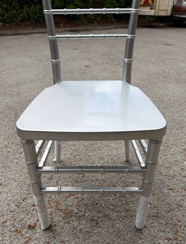 Chiavari chairs for sale in Silver