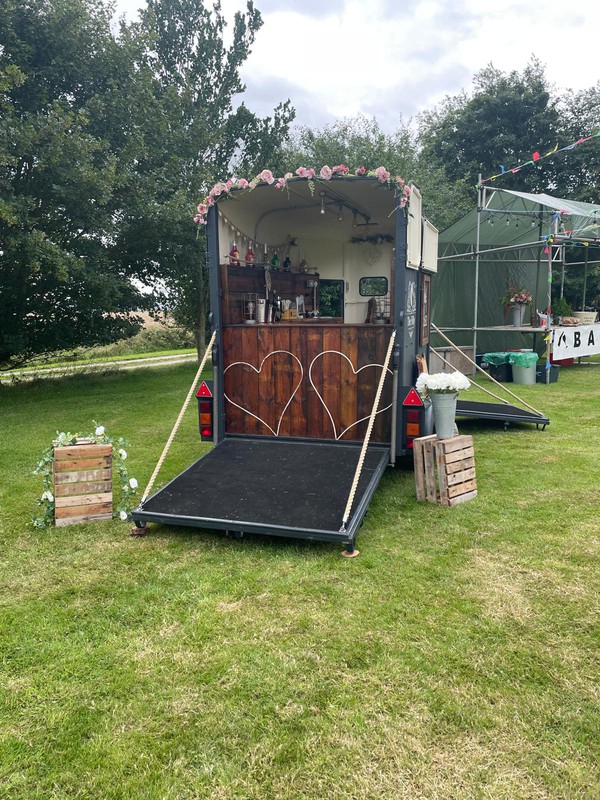 Bar trailer (Ifor Williams horse box) Bar trailer (Ifor Williams horse box)