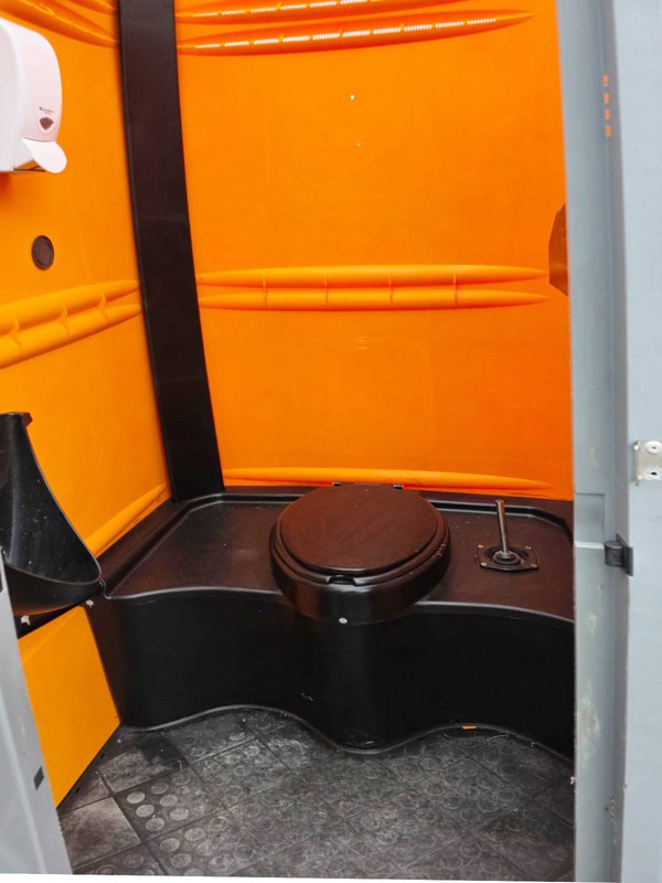 Used plastic toilet pods for sale Used plastic toilet pods for sale