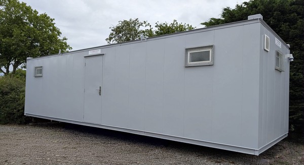 Secondhand 32ft x 10ft Changing Room