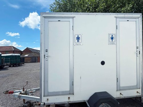 1+1 toilet trailer for sale