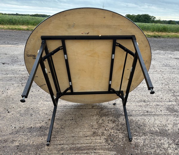 Folding Beige Round Banquet Tables Folding Beige Round Banquet Tables