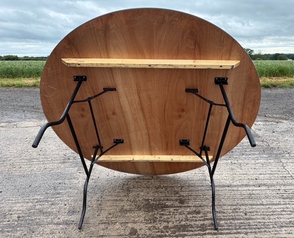 Second Hand 6' Round Banquet Tables Second Hand 6' Round Banquet Tables
