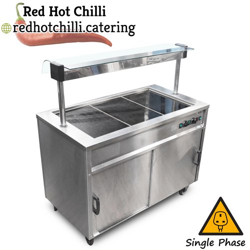Hot cupboard with heated gantry