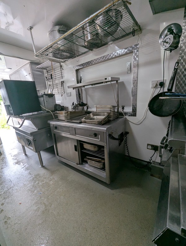 7.5 Tonne Mobile Kitchen 7.5 Tonne Mobile Kitchen