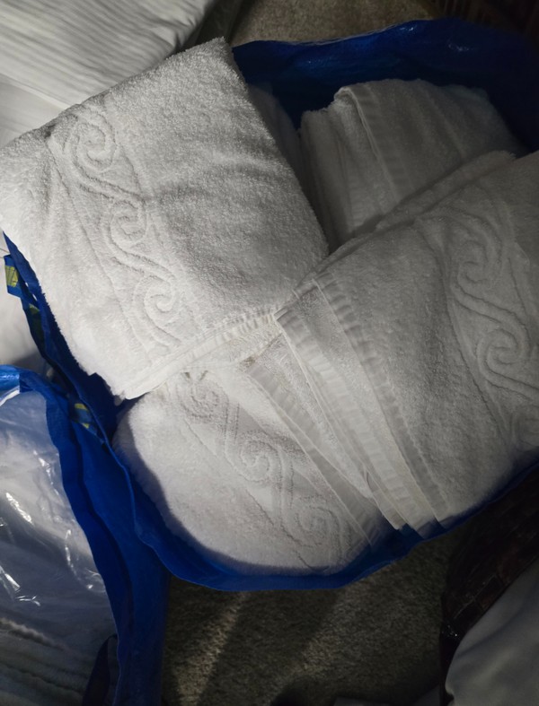 Used Job Lot Bed Linen & Towels Used Job Lot Bed Linen & Towels