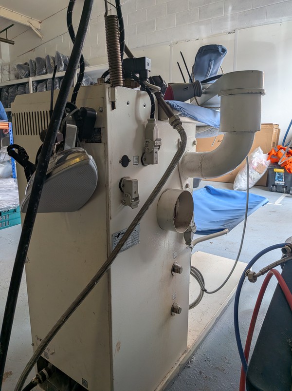Commercial Laundry Equipment Commercial Laundry Equipment