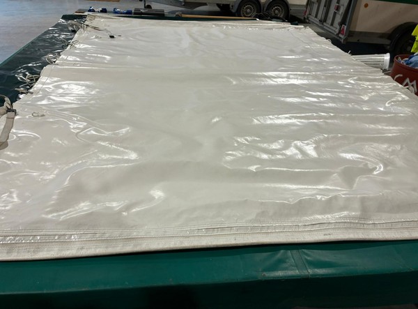 56x 3m White Zip Walls For Sale