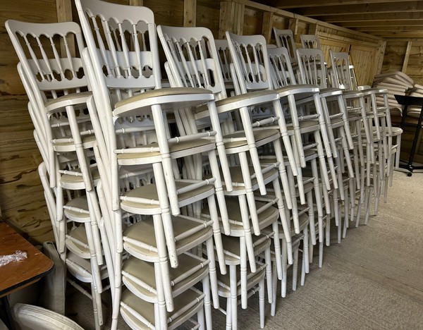 Banquet Chairs With Ivory Seat Pads Banquet Chairs With Ivory Seat Pads