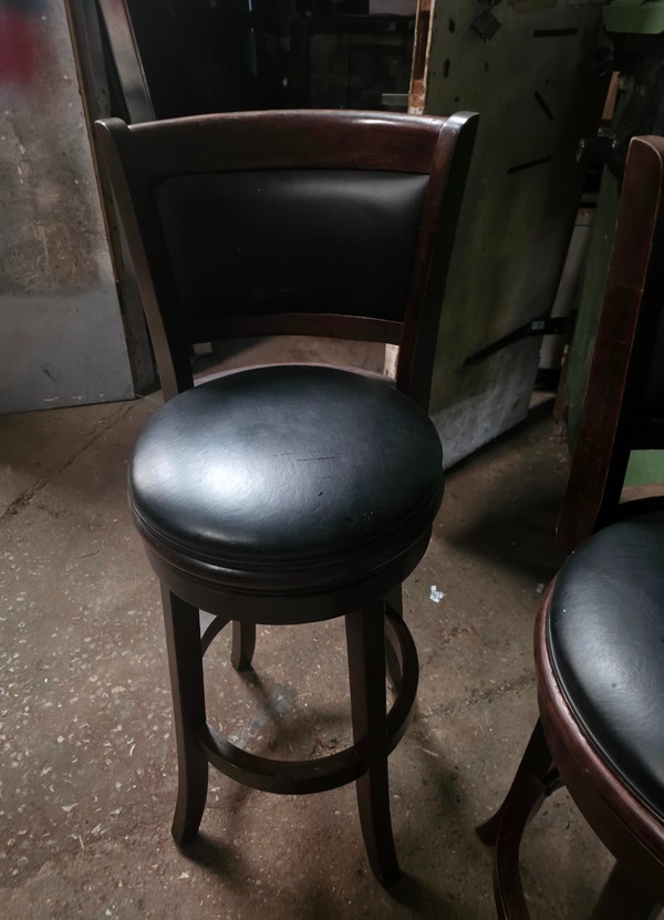 Second Hand 2x Tall Bar Stools Second Hand 2x Tall Bar Stools