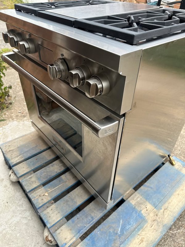 Wolf duel fuel 36" oven Wolf duel fuel 36" oven